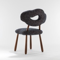 <a href=https://www.galeriegosserez.com/gosserez/artistes/donnersberg-emma.html>Emma Donnersberg</a> - Cloud chair III (Abysse)
